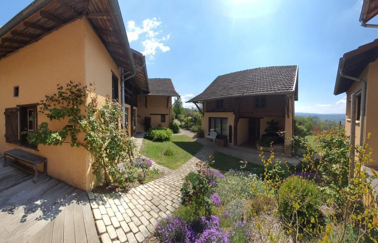 Saint-Genix-sur-Guiers La Parenthese Bed & Breakfast エクステリア 写真
