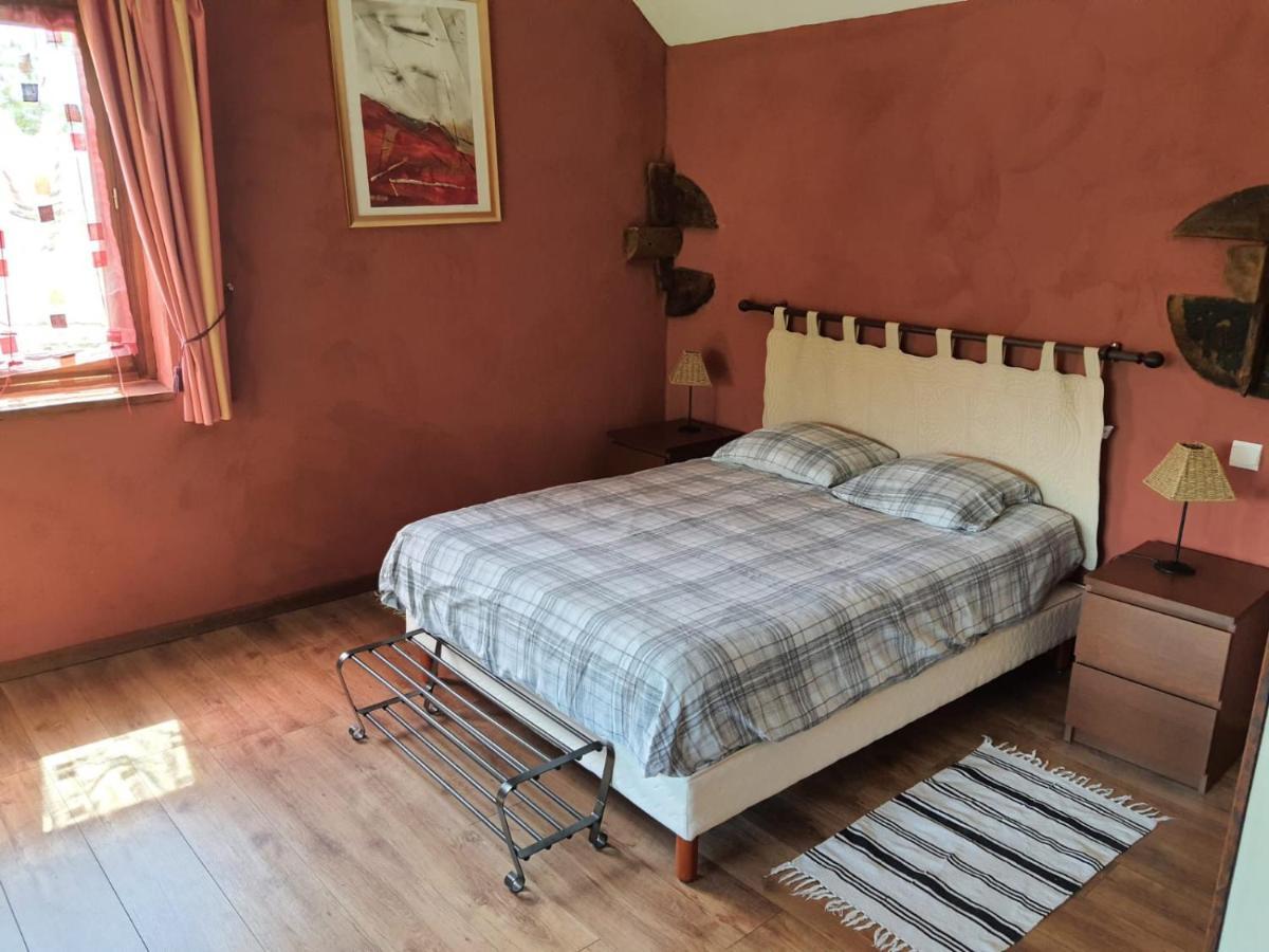 Saint-Genix-sur-Guiers La Parenthese Bed & Breakfast エクステリア 写真