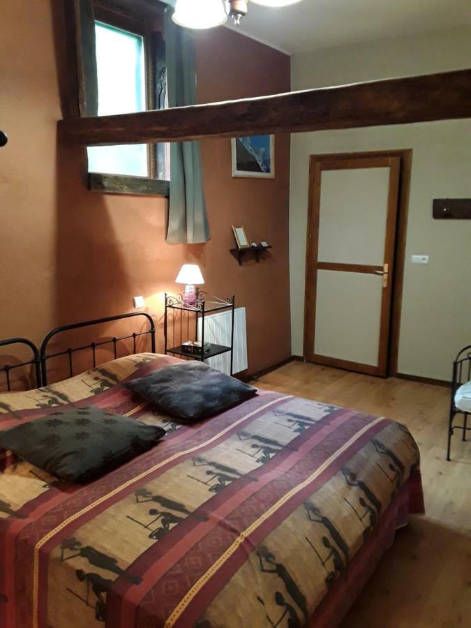 Saint-Genix-sur-Guiers La Parenthese Bed & Breakfast エクステリア 写真