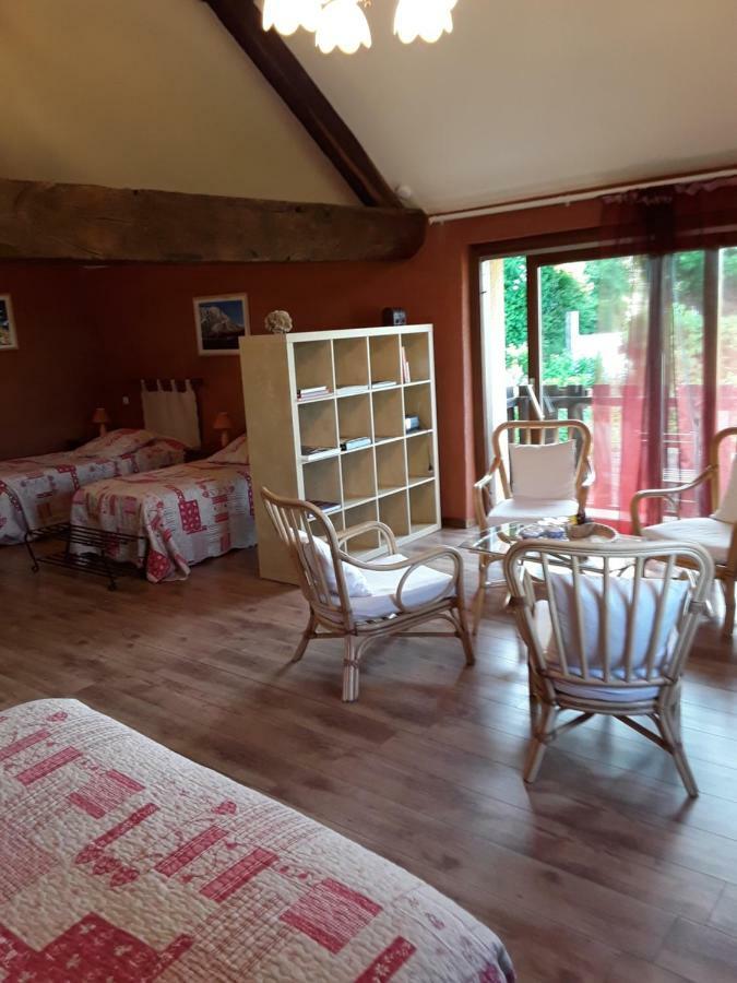 Saint-Genix-sur-Guiers La Parenthese Bed & Breakfast エクステリア 写真