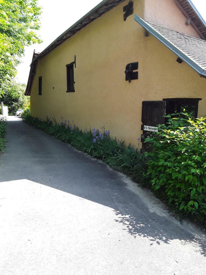 Saint-Genix-sur-Guiers La Parenthese Bed & Breakfast エクステリア 写真